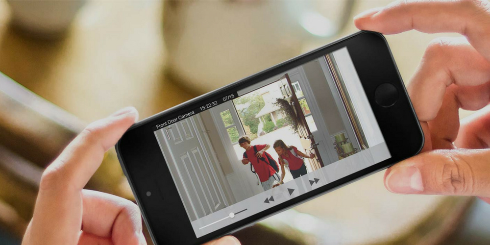 Aplicația ca să vezi ce filmează camerele tale wireless? (pe Android, iOS și Windows)